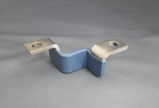 表面に粉体塗装が施された銅ブスバー type-003