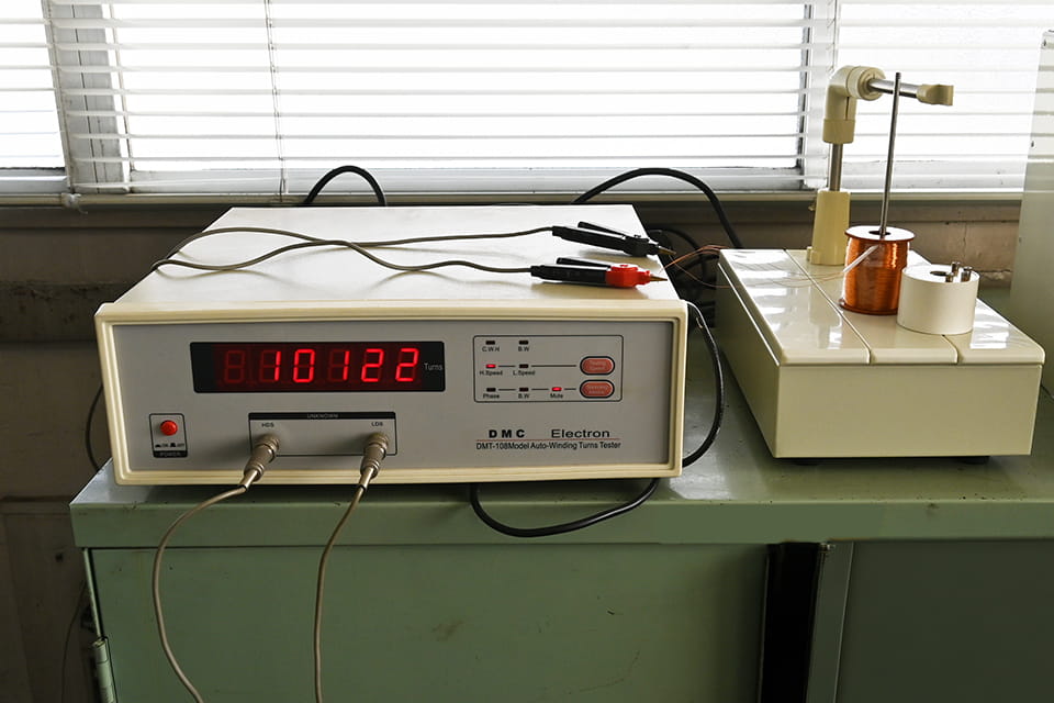 コイル巻数測定機